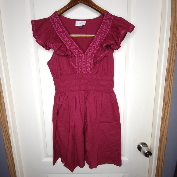 Universal Thread Women's Small Burgandy Ruffled Sleeve Dress - Picture 1 of 8